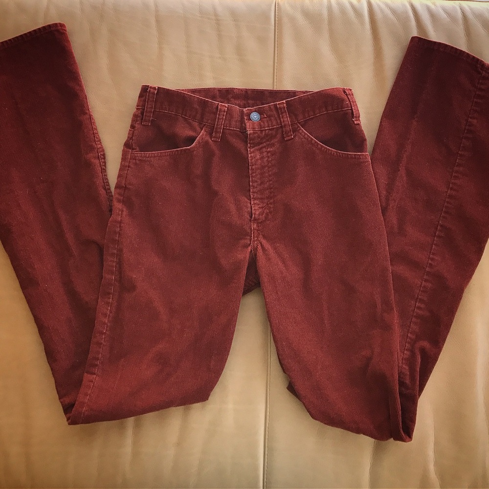 Vintage Levi's corduroy- maroon